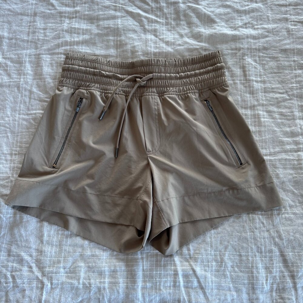 Athleta Camden Short Tan